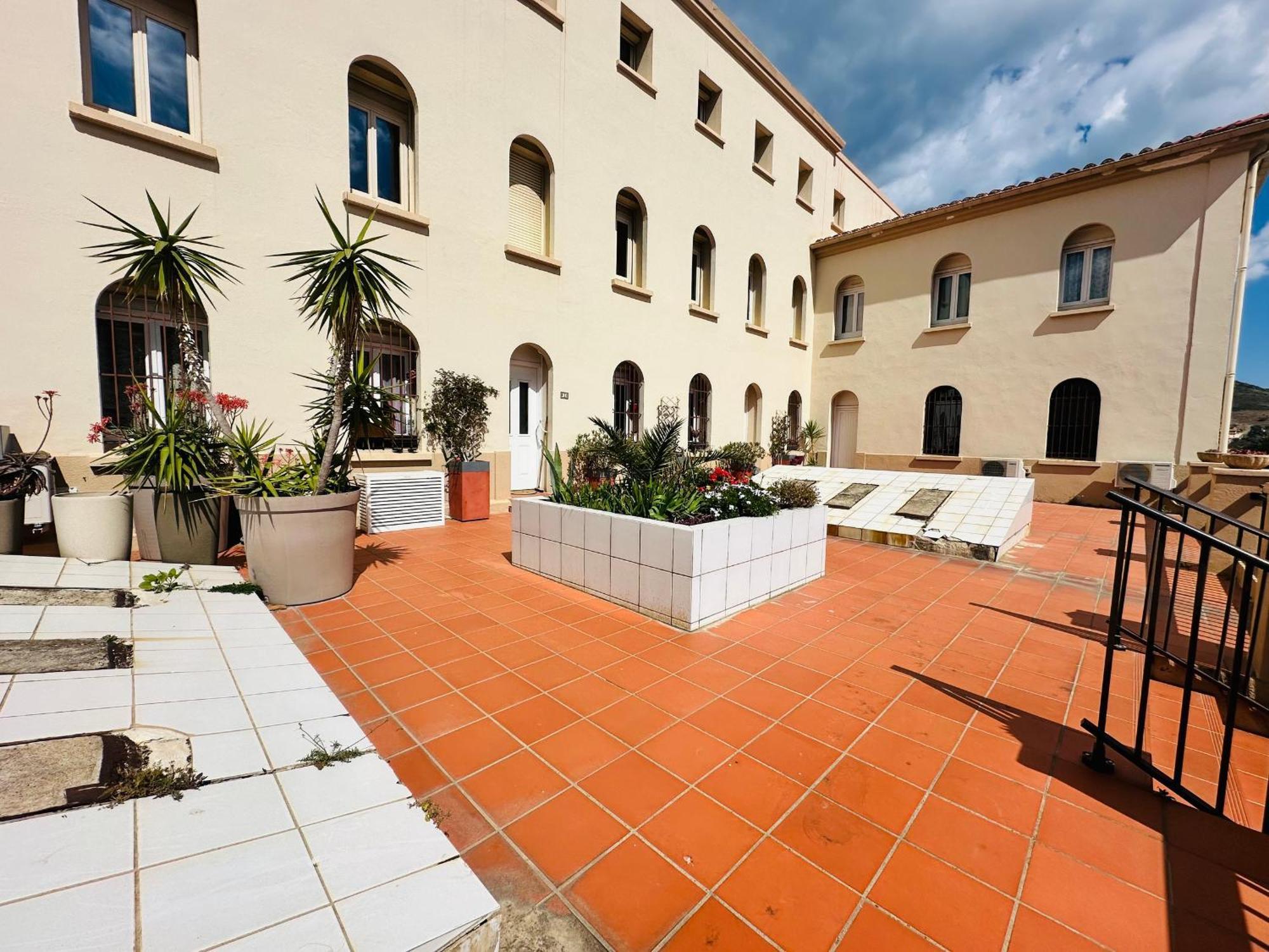 Appartement En Duplex 4 Couchages Au Coeur De Port-Vendres, Face A La Place De L'Obelisque - Fr-1-309-337 Port Vendres Exteriör bild