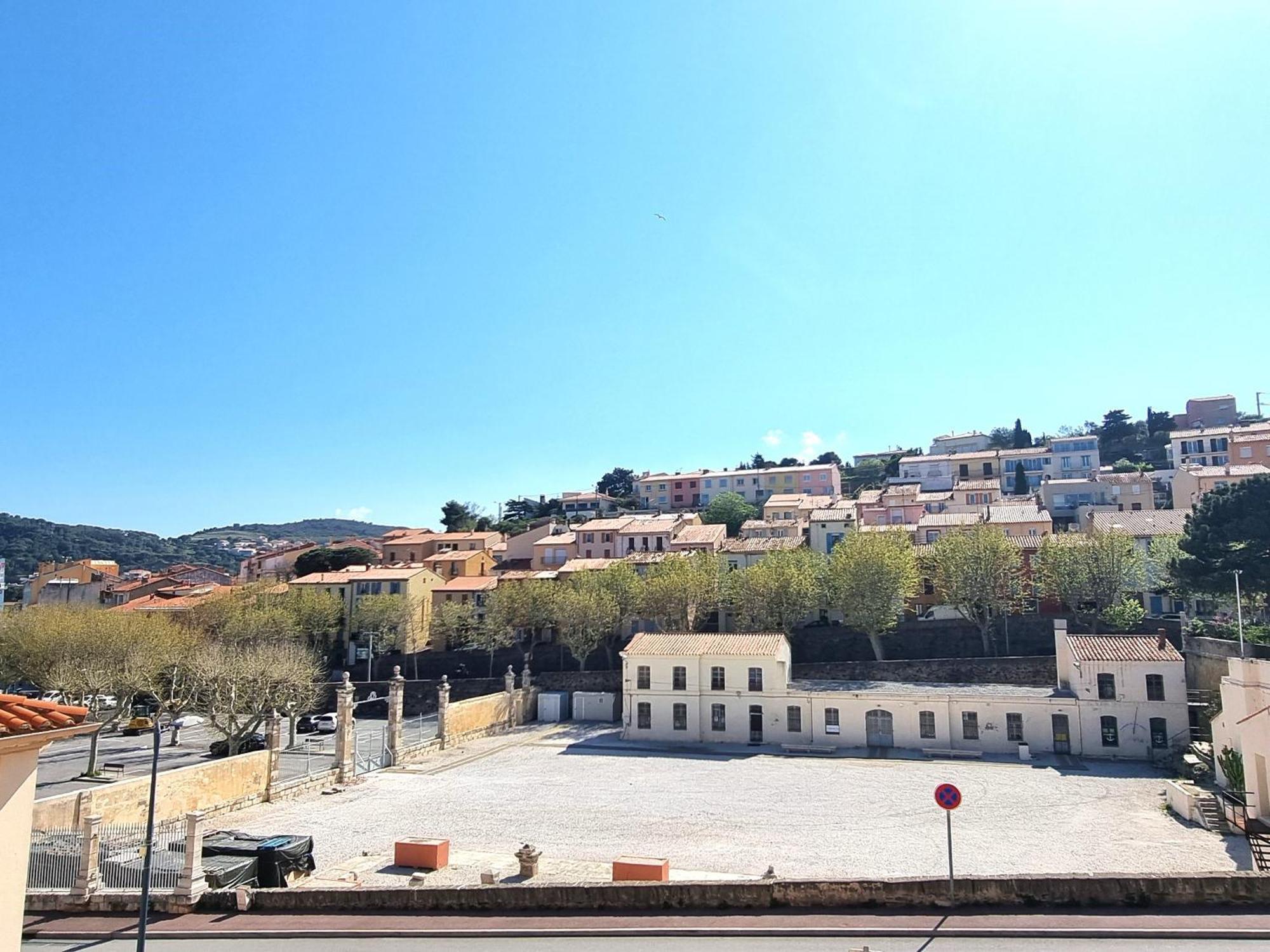Appartement En Duplex 4 Couchages Au Coeur De Port-Vendres, Face A La Place De L'Obelisque - Fr-1-309-337 Port Vendres Exteriör bild